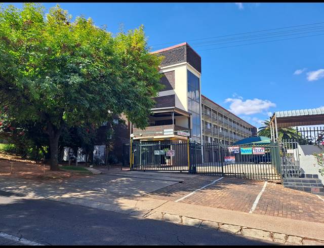 1.5 BEDROOM APARTMENT SOLD IN WAVERLEY